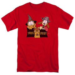 Garfield Trick Or Treat Men's 18/1 Cotton Short-Sleeve T-Shirt