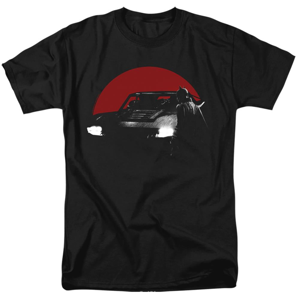 The Batman Red Moon And Batmobile Men's 18/1 Cotton SS T