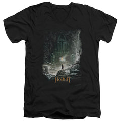 The Hobbit At Smaugs Door Men's 30/1 Cotton Slim V-Neck T-Shirt