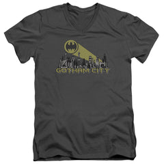 Batman Comics Gotham Skyline Men's 30/1 Cotton Slim V-Neck T-Shirt