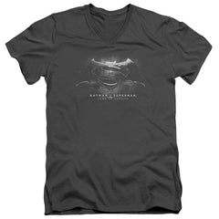 Batman v Superman Bw Logo Men's 30/1 Cotton Slim V-Neck T-Shirt