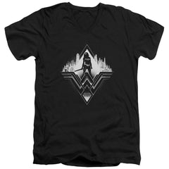 Batman v Superman City Warrior Men's 30/1 Cotton Slim V-Neck T-Shirt