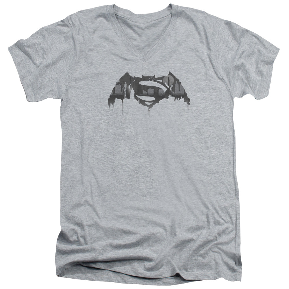 Batman v Superman Cityscape Logo Men's 30/1 Cotton Slim V-Neck T-Shirt