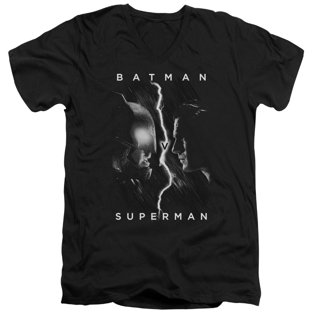 Batman v Superman Face To Face Men's 30/1 Cotton Slim V-Neck T-Shirt
