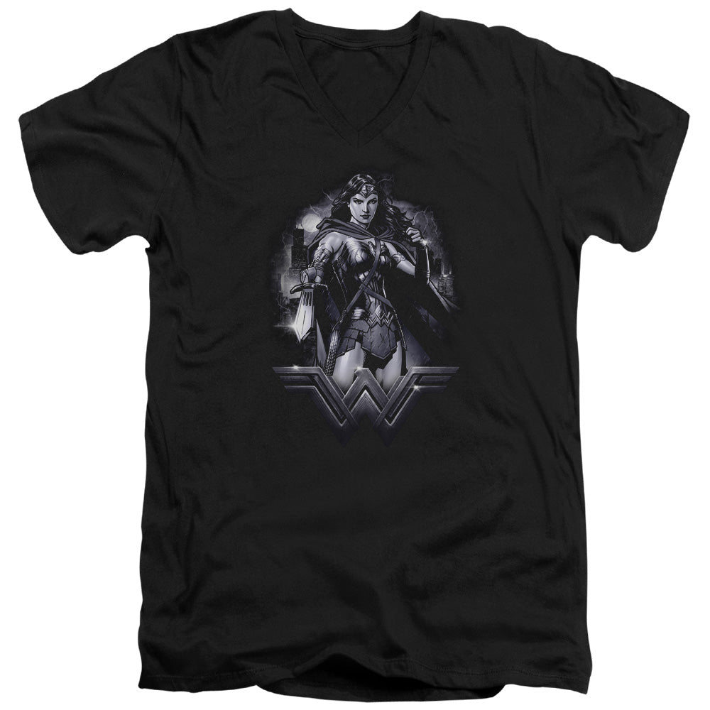 Batman v Superman Rainy Night Men's 30/1 Cotton Slim V-Neck T-Shirt