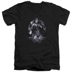 Batman v Superman Rainy Night Men's 30/1 Cotton Slim V-Neck T-Shirt