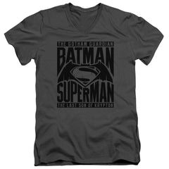 Batman v Superman Title Fight Men's 30/1 Cotton Slim V-Neck T-Shirt