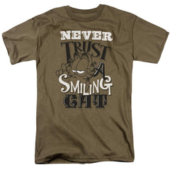 Garfield Never Trust Men's 18/1 Cotton Short-Sleeve T-Shirt