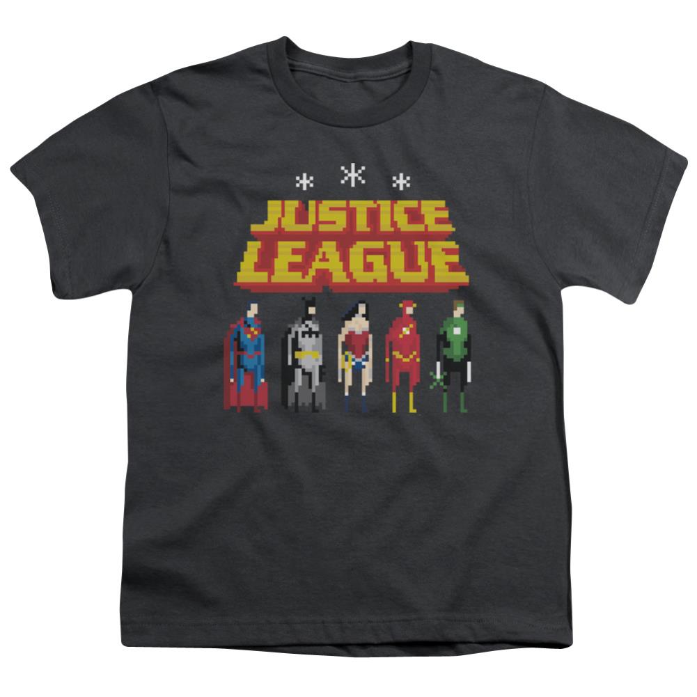 Justice League Of America Standing Below Youth 18/1 100% Cotton Short-Sleeve T-Shirt