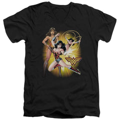 Justice League Of America Wonder Woman Men's 30/1 Cotton Slim V-Neck T-Shirt