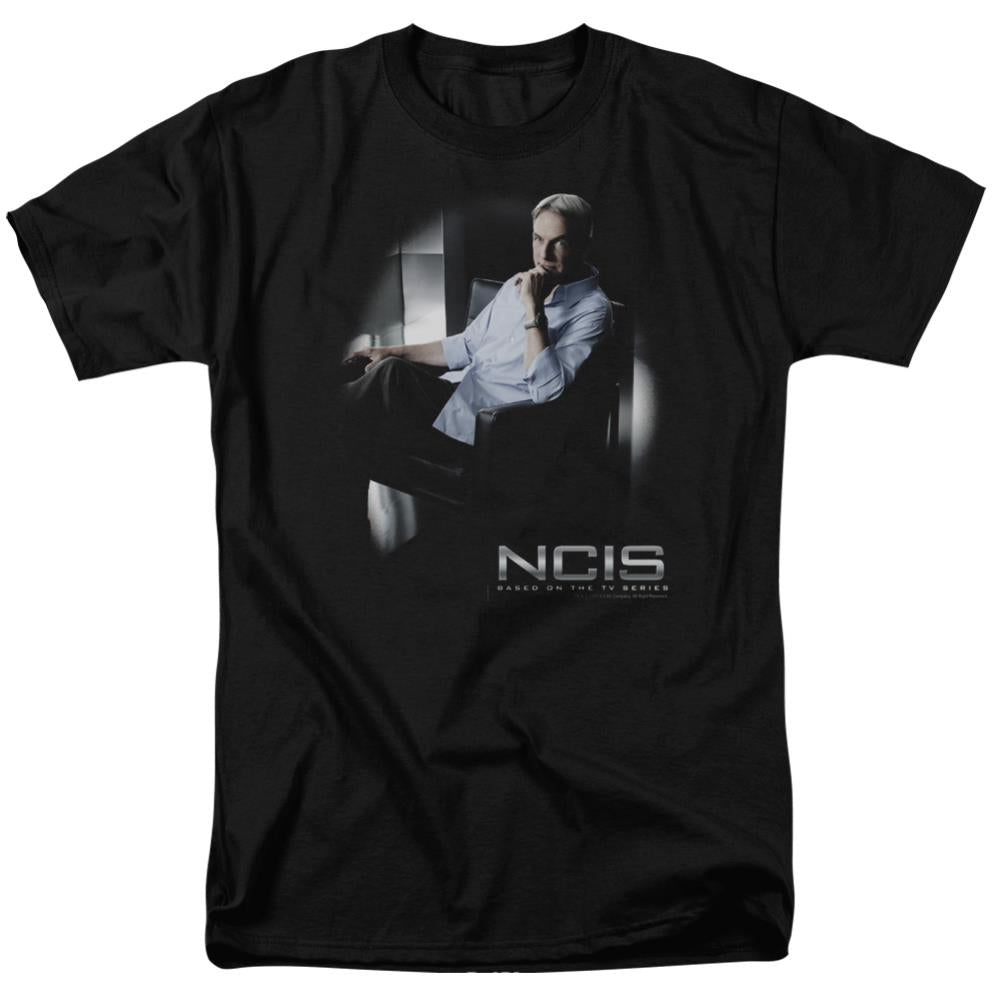 NCIS Gibbs Ponders Men's 18/1 Cotton Short-Sleeve T-Shirt