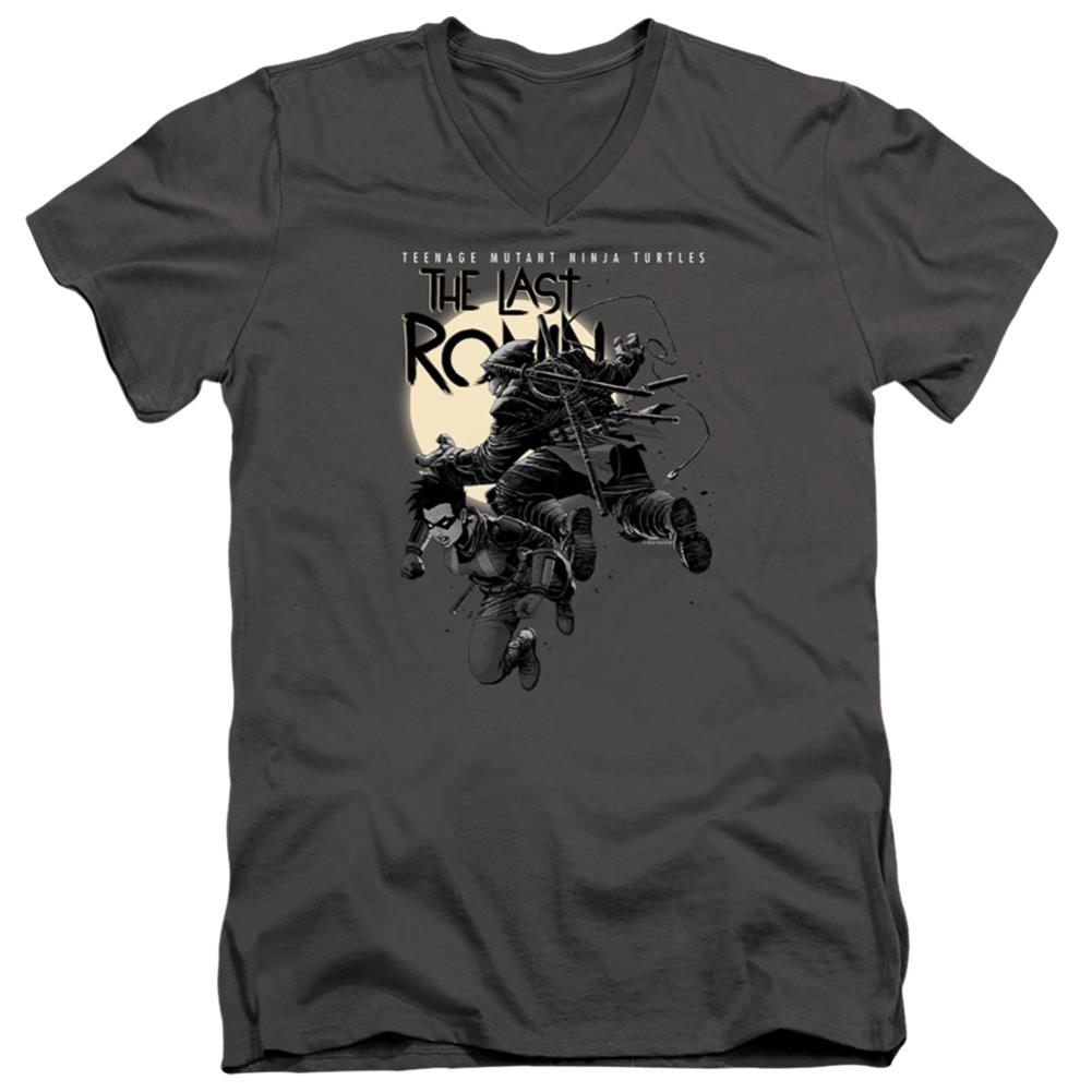Teenage Mutant Ninja Turtles Casey Marie Jones Leaping Men's 30/1 Cotton Slim V-Neck T-Shirt